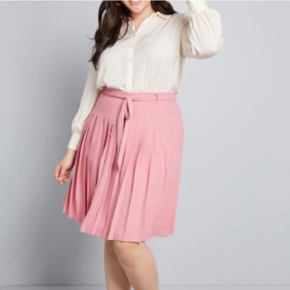 Modcloth Purely Pretty Pleated Skirt in Pink - Picture 1 of 5